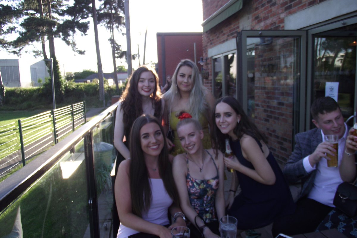 DarrenDandrews's tweet photo. #y13prom https://t.co/FbnRAJXFWY
