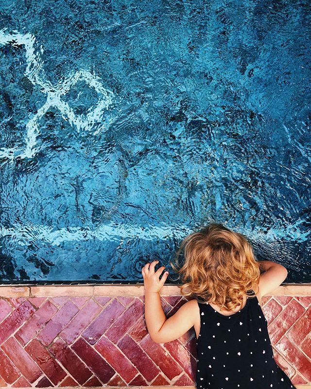 RadYoungThings's tweet photo. The blue bliss abyss @riadelzohar
.
.
.
.
.
.
#riadmarrakech #riadlife #moroccovacations #simplymorocco #kech #poolside #exploremarrakech #riads #marrakechdesign #riadmarrakech #blue https://t.co/k9jzBARcOE The blue bliss abyss @riadelzohar
.
.
.
.
.
.
#riadmarrakech #riadlife … https://t.co/56kbkAj2CJ