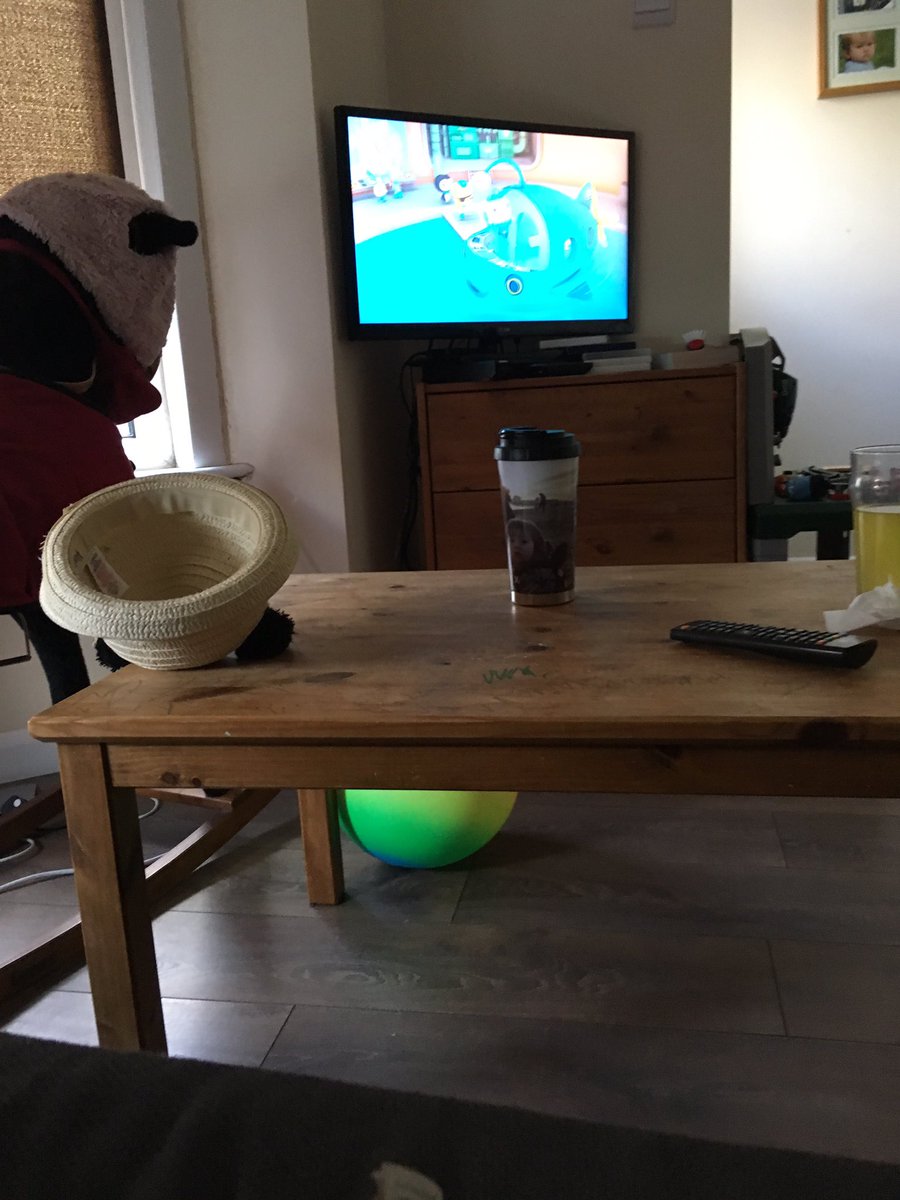 mandapandawanda's tweet image. Can anyone recommend a camera for a 4 year old? My daughter loves taking photos but I don’t want my phone full of these. #firstcamera #childphotograpghy