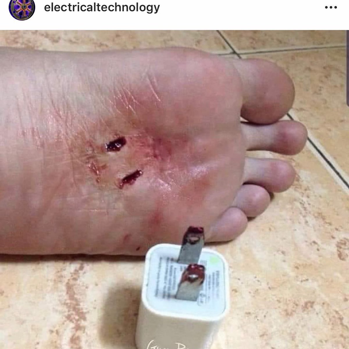 botengineeringc's tweet photo. You thought legos were bad! ‼️ #electrician #electricalsafety #electricianlife #masterelectrician #community #entrepreneur #hustle #careful #safeway https://t.co/5hhaLCOxxG