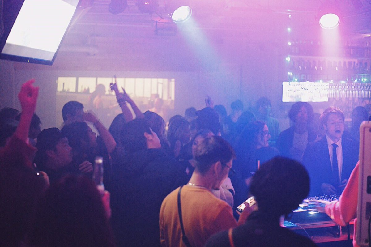 AVID_FUKUI's tweet photo. Tonight🔥
EVERY 4th SATURDAY PARTY
AVID

2019.6.22(SAT)

at PUBLIC SPACE BEE

OPEN 23:00
ADV 2000  DOOR 3000

MUSIC BY
MACKY/DONK/SANDY CLAWS

ALONG SIDE
ISUZU/YOSHI-K/TETSU

PERFORMER
MASHA/Fumizow

#AVIDfukui
#Fukui #福井 #福井市 #福井片町 #BEE_fukui
#Club #クラブ #party https://t.co/CKFT62zyZR