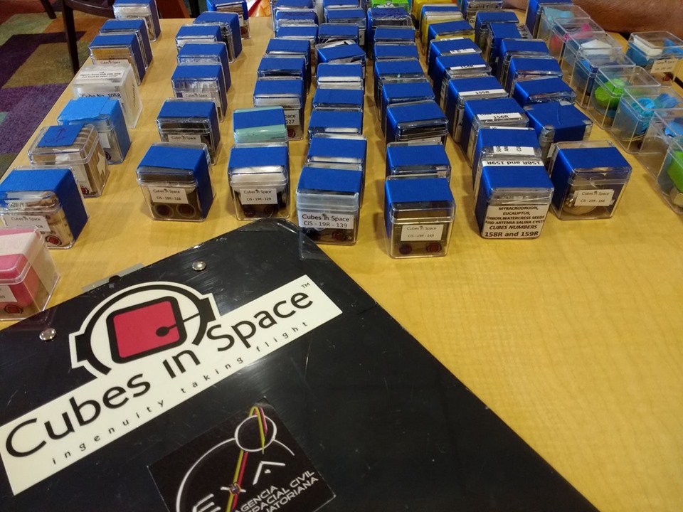 Spacian's tweet photo. The cubes have been recovered and will returned for analyzing.
#spaceindia
#CubesInSpace #CVRAMAN #ORIONTERRIERROCKET
@isro @PMOIndia @msisodia @HRDMinistry @NASA
#SaturdayMotivation https://t.co/UI3hla3jC9
