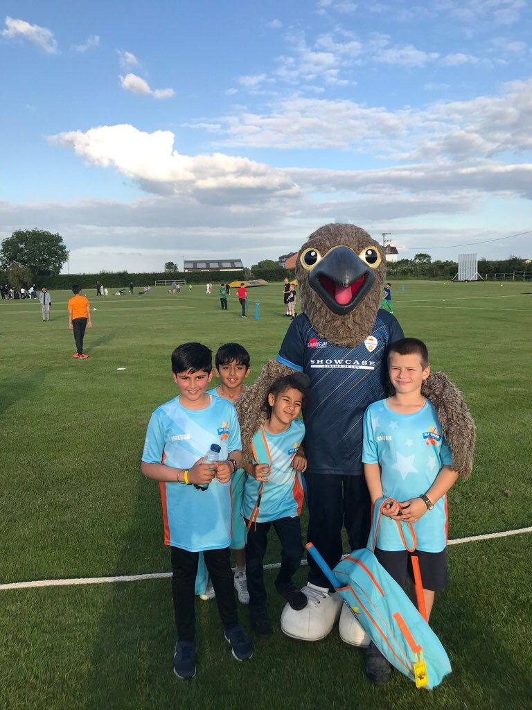 Mickleover_CC's tweet photo. Freddie the Falcon 🦅 supported the us all the way, thanks again!

@DerbyshireCCC @CricketDerbys 

#CWC19clubs https://t.co/De659p8jnb