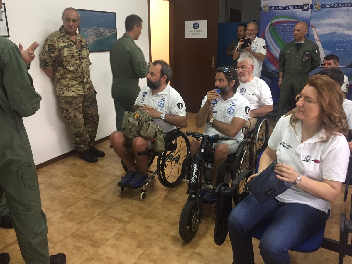 weflyteam's tweet photo. #pilotaperungiorno a #Guidonia con @ItalianAirForce in collaborazione con @Coloplastitalia Pronti? Via!
#WeFlyTeam #OsaVolare
Thanks to:
#COLOPLAST #FIATAUTONOMY #TRIRIDE #AVIOKIMPEX #TARTADESIGN #RANDOLPH #AIRCRAFTSTUDIODESIGN #SOLUZIONIAERONAUTICHE #EIKONPUBBLICITÀ https://t.co/FD0eMqavNJ