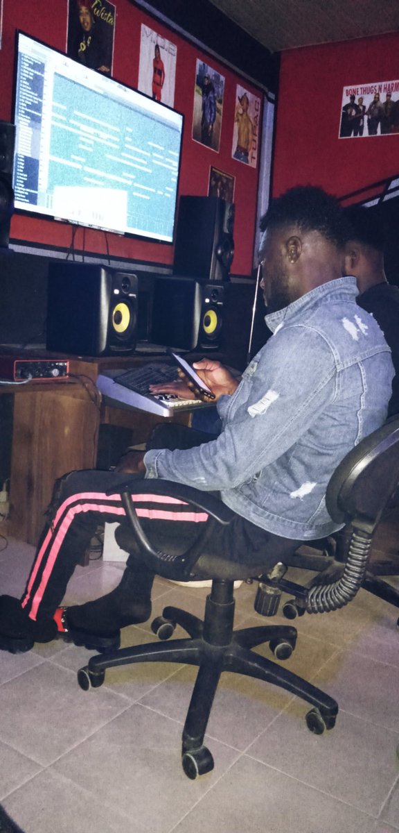 IampayJ's tweet photo. New jam alert #Comeback #Payj https://t.co/L5tp8rUW5M