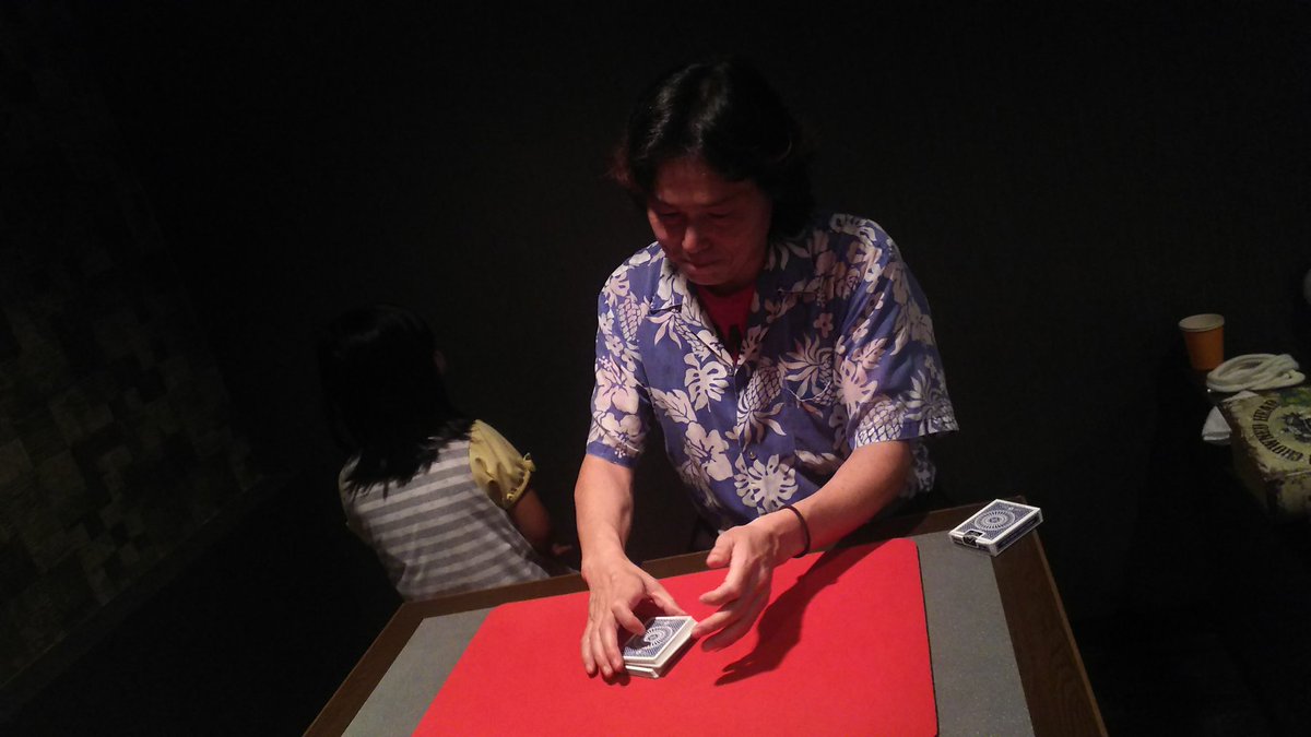 Chamarin18's tweet photo. 沼津のcot'nでマジックを楽しみました。
#沼津
#マジック
#cot
#chamarin https://t.co/s7mjKFaZ3P