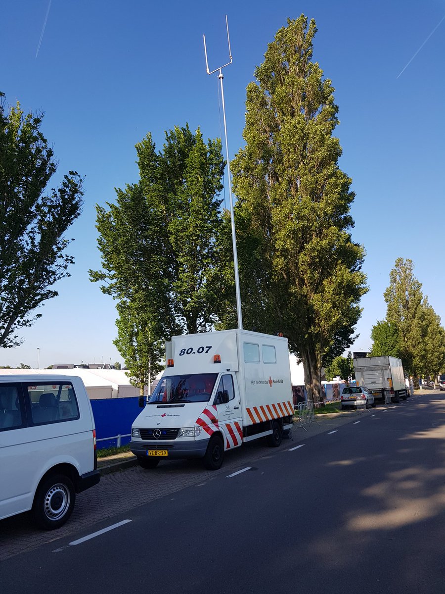 vbddrenthe's tweet photo. VC8007 #VBDDrenthe #RodeKruis operationeel in Stavoren #zwemelfsteden #maartenvanderweijden https://t.co/CF6ObxVWNH