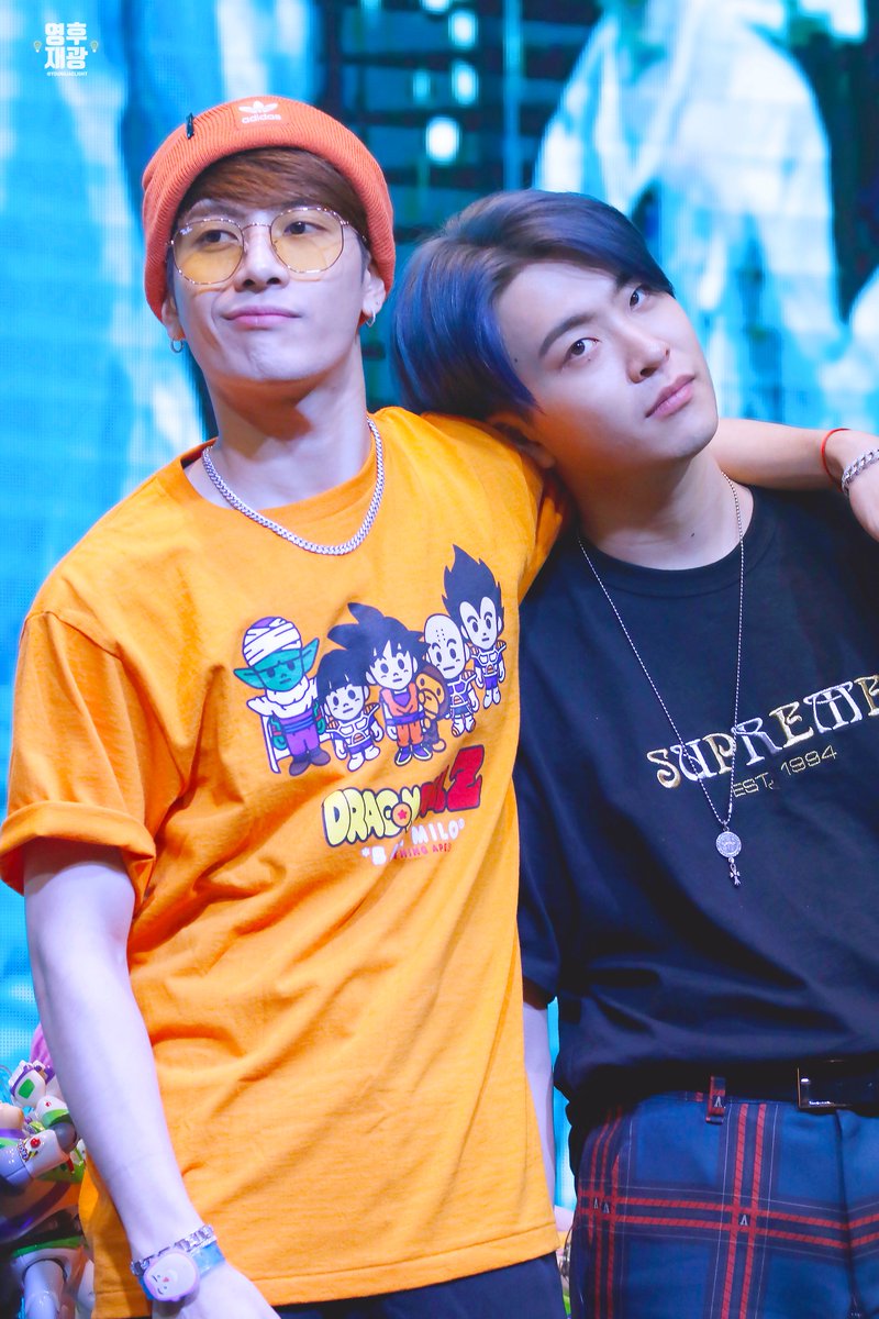 youngjaelight's tweet photo. 190622 여의도 팬싸

짭짭프 ㅜㅜㅜㅜ
둘 조합 진짜,,, 아파트 부실만큼 좋아ㅜㅜㅜ

#갓세븐 #영재 #GOT7 #YOUNGJAE 
#잭슨 #jackson
@GOTYJ_Ars_Vita @JacksonWang852 https://t.co/owkQ7ysyx0