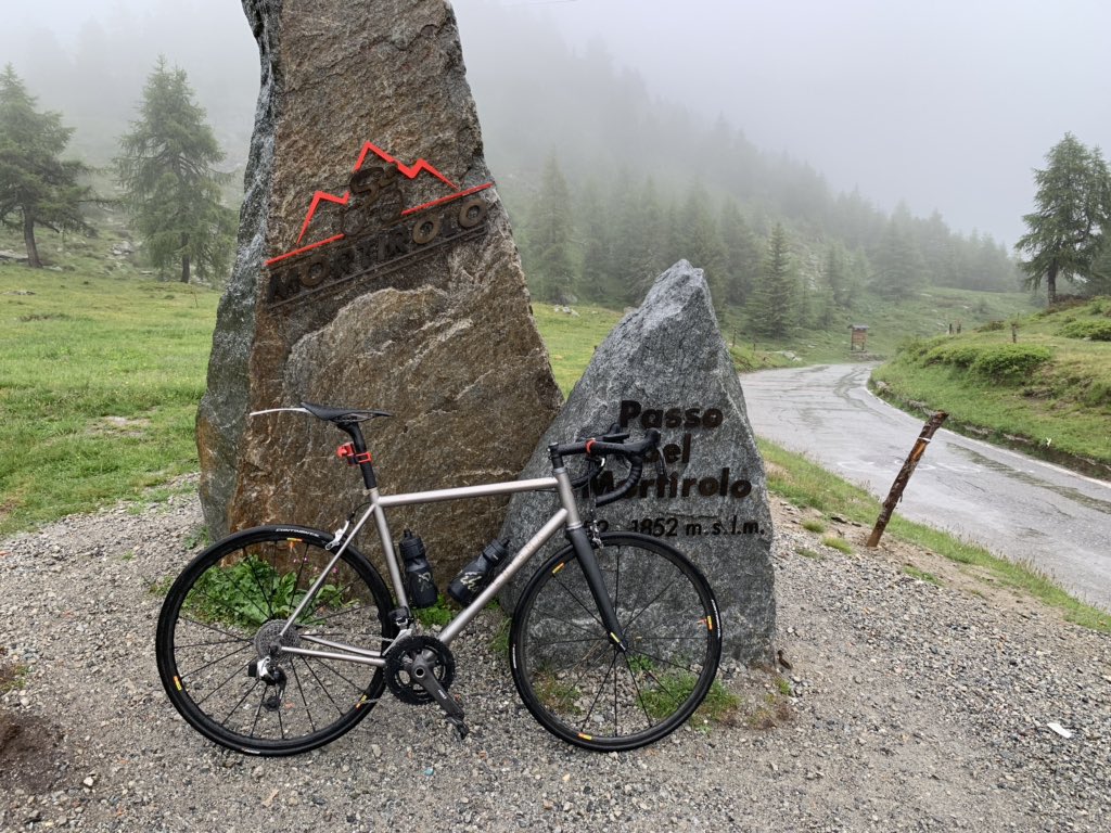 Omg - just done the #mortirolo on my <a href="/Enigmabikes/">Enigma Bicycle Works</a> excel - thanks to <a href="/GORETEXeu/">GORE-TEX® Brand EU</a> shakedry and <a href="/rapha/">Rapha</a> shadow for keeping me dry