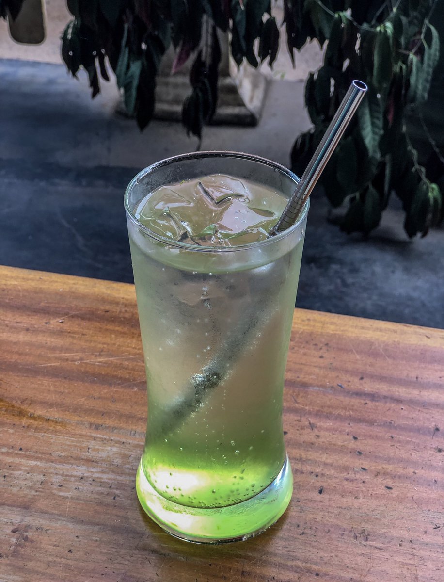 travelforfood_'s tweet photo. [ Lime &amp; Mint ] 😇
.
.
.
.
@travelforfood_ 👈🏽 ƒσℓℓσω
.
.
#limeandmint #lime #mint #restaurant #unawatuna #limejuice #cool #cold #drinks #cooldrink #beverage #mojitobar #foodie #foodlover #mojito #blog #blogger #foodblogger #travelforfood #yummy #tasty #delicious #refreshing https://t.co/JvBelhHLEr