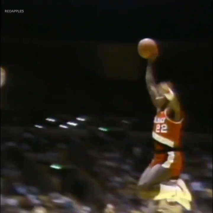 Happy Birthday, Clyde Drexler!

- Hall of Famer
- 10x All-Star
- 5x All-NBA

Clyde the Glide.
