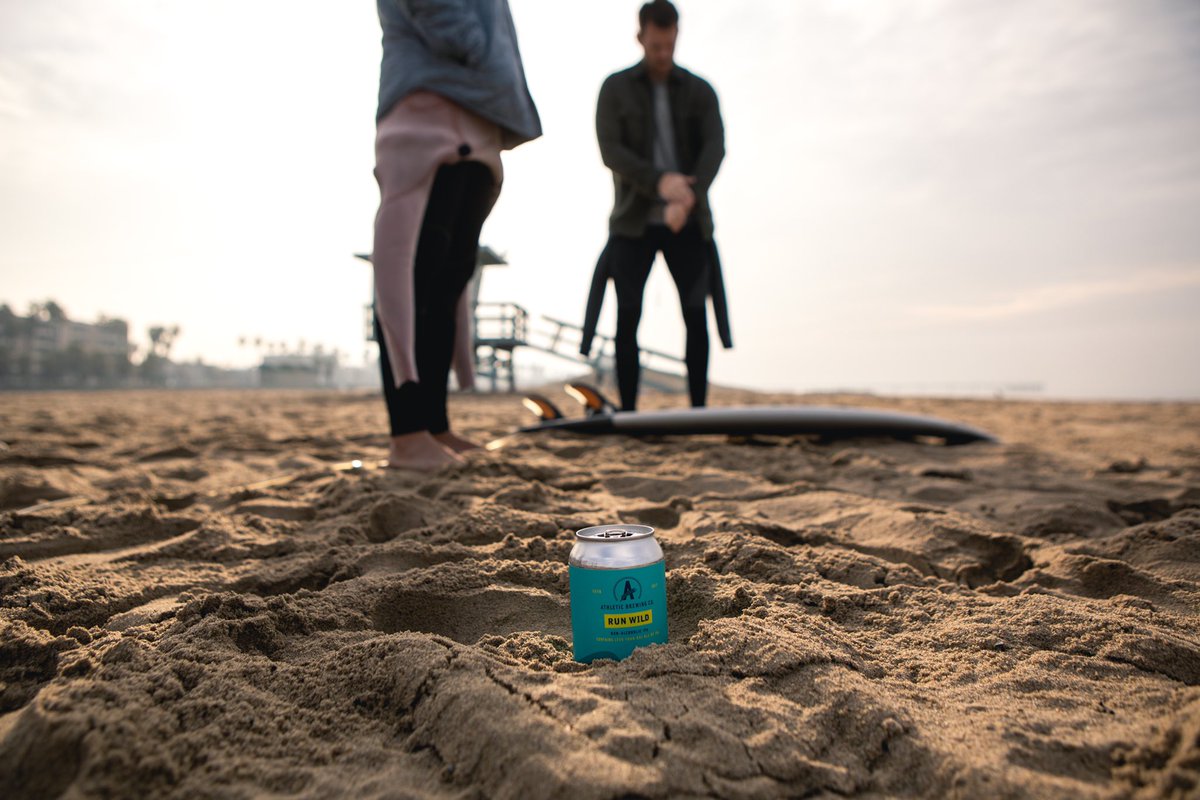 AthleticBrewing's tweet photo. By your side all summer long...doesnโt matter if itโs a sunrise or sunset surf sesh โ๏ธ๐โโ๏ธ ๐
.
Happy Summer Fam!
.
#athleticbeers #beachbeer #athleticbrewingco #nonalcoholicbeer #nacraftbeer #nabeer #craftbeer #wellnessbeer #organic #healthybeer https://t.co/B3slVCXXAM
