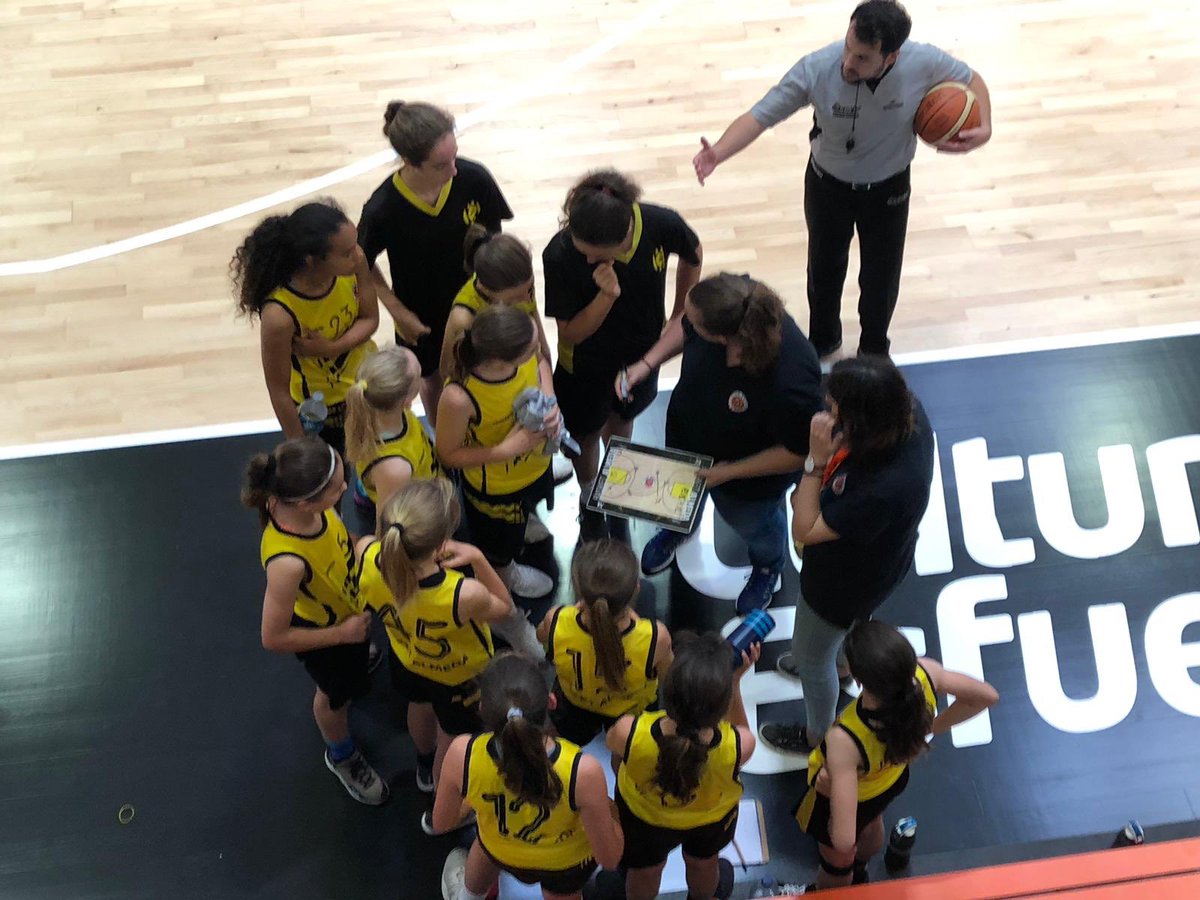 ASRBasketAlmeda's tweet photo. Con el tiempo justo para cargar 🔋🔋 pero con la ilusión en modo 🔛 nos espera el partido de 1️⃣/4️⃣ !!
A volar 🐝🐝!!
🏆 #CopaEspañaAlevin @mhlsports
🏀 @B_ParqueSureste - #MFALM
⌚️ 12:00h.
📍 @LAlqueriaVBC
#adnAlmeda #fiebreamarilla https://t.co/FGNEYsVgBO