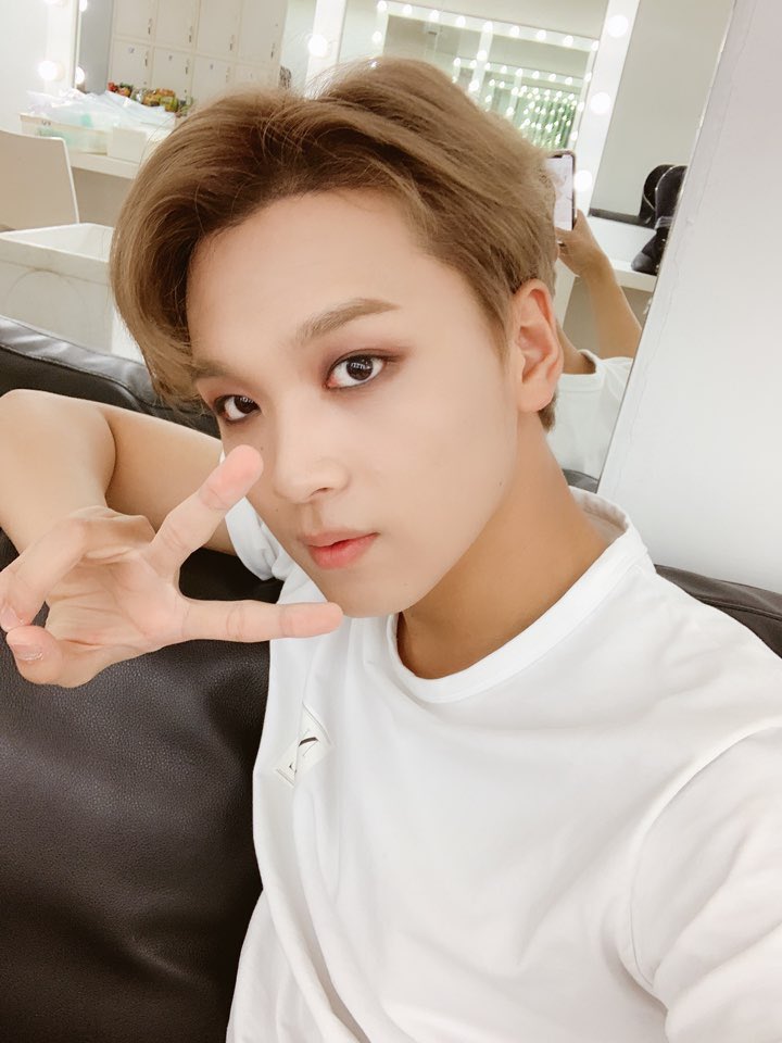 NCT 127 tweet media