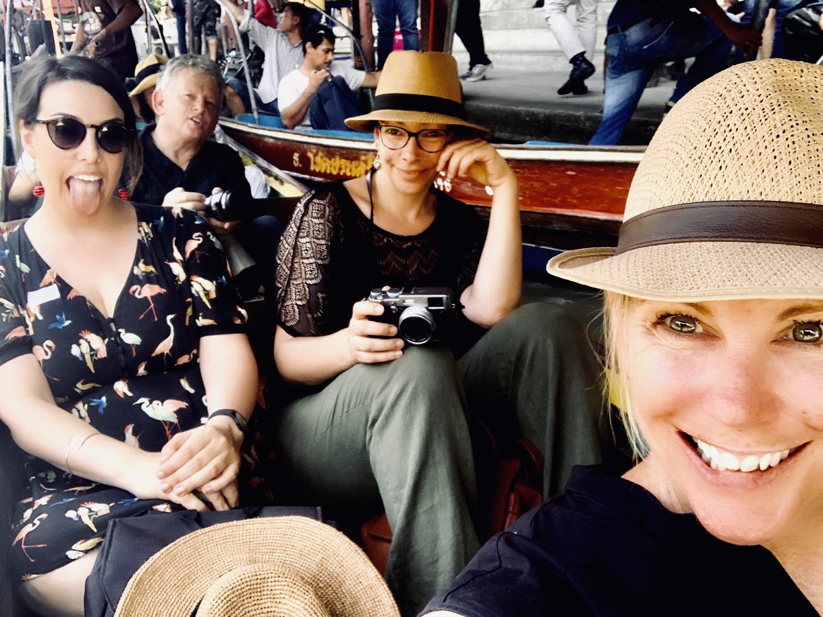 SarahWardAU's tweet photo. More from this morning’s post #SPAFACON2019 visit to Daemon Saduak with @VWalkerV @MonicaAnnWalker and @vmap08’s Ian McCann! 
💦🛶🇨🇷
#floatingmarket #touristtime #maritime #archaeologylife #Bangkok #Thailand https://t.co/H5IxAeR9uV