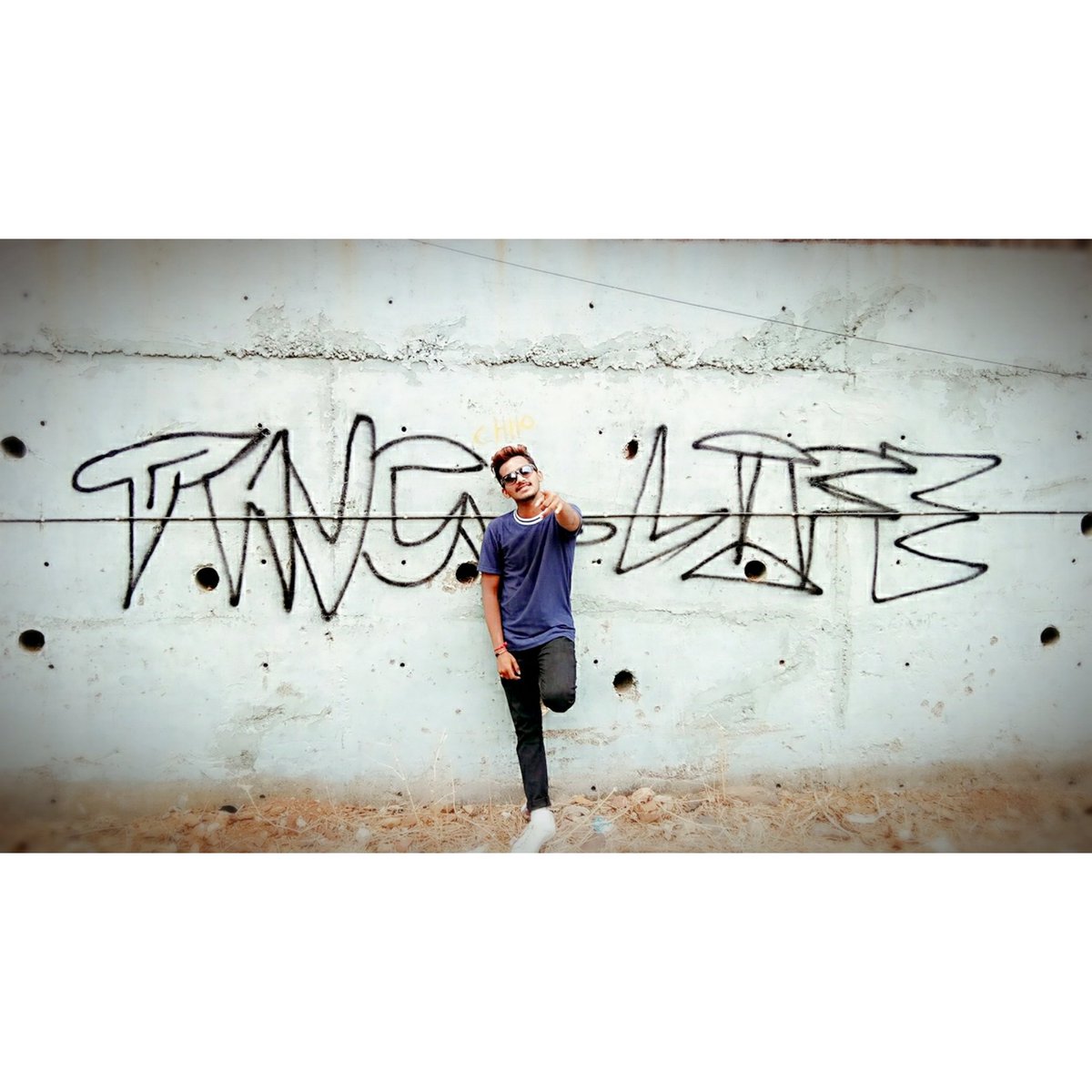 dancer_jacky's tweet photo. Bachke Sambhalke Na halke me lena mujhe tum jaise kal ke 😏
.
.Graffiti by @harshughade 👬💓
.
.Editing by @Balu52590966 👫💝
#thuglife https://t.co/y1LHG21uTl