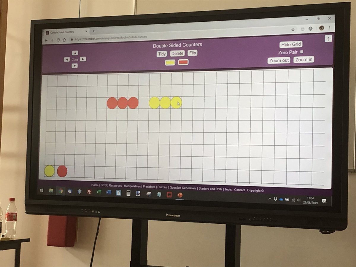 Frogs 🐸 &amp; Toads 🐸 mathsbot.com <a href="/StudyMaths/">Jonathan Hall</a> #mathsconf19