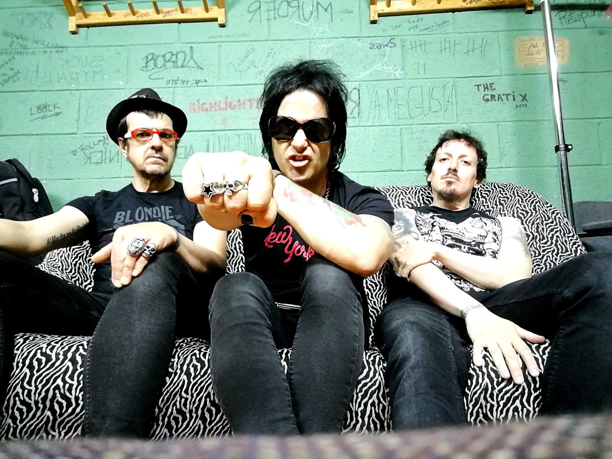 STARMAFIABOY's tweet image. Ready to Rock! #starmafiaboy #rockandroll #helldorado #vitoria