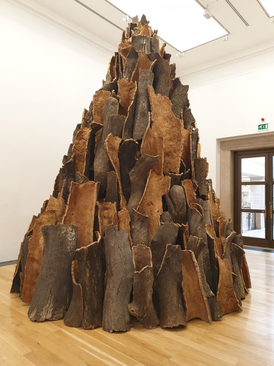 GRIFF_LM's tweet image. Wow! The David Nash exhibition @Museum_Cardiff is amazing. A fantastic collection of work. Could be a great source of inspiration for GCSE NEA. Need to arrange a trip. Theres even an example of a living hinge.