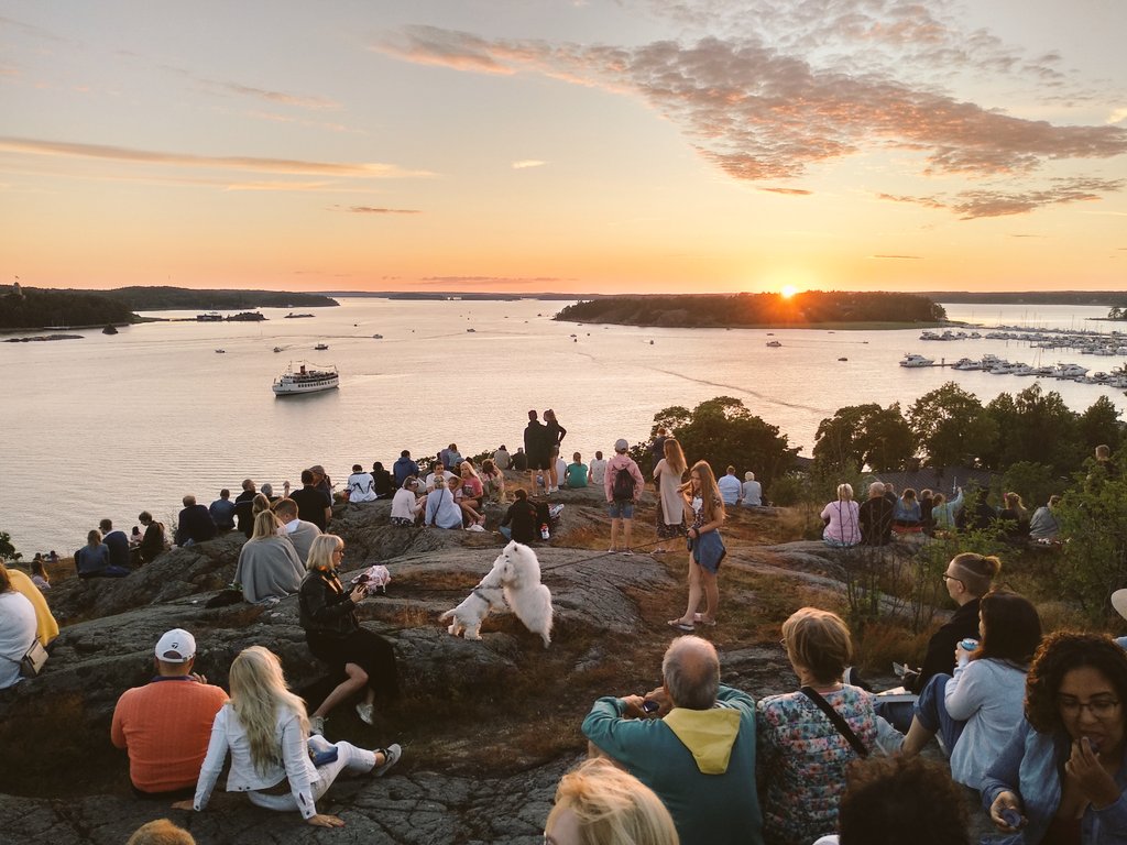 JonathanB4RTH's tweet photo. 3days of inspiring discussions &amp; presentations #ESEE2019 on #ecolecon and #cocreation coupled with impressive events like #MidsummersEve. Thx to @ESEEORG and @UniTurku. now heading towards #northcape and going #Offline. https://t.co/tT0yITxBig
