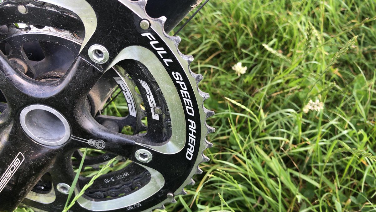 2019Expeditie's tweet photo. Parijs-Roubaix toestanden tijdens dag 1 van Diksmuide-Brakel .... #expeditienatuurpunt #natuurpuntscheldeland #opgevenstaatnietinonzewoordenboek #comeon2manybikers https://t.co/GgKOZFrVeR