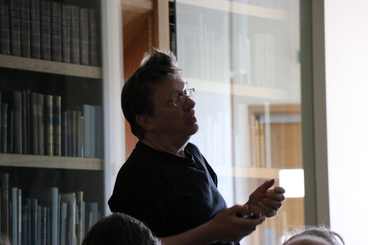 WordsworthGras's tweet photo. Professor Mike Collier, Geoff Sample, and Dr. Bennett Hogg helped convey the complexity of birdsong through their Dawn Chorus project.
"What strikes me about both Dorothy and William's description of birds is that it speaks of their behaviour, not so much the visuals" https://t.co/oMgZEw9o0I