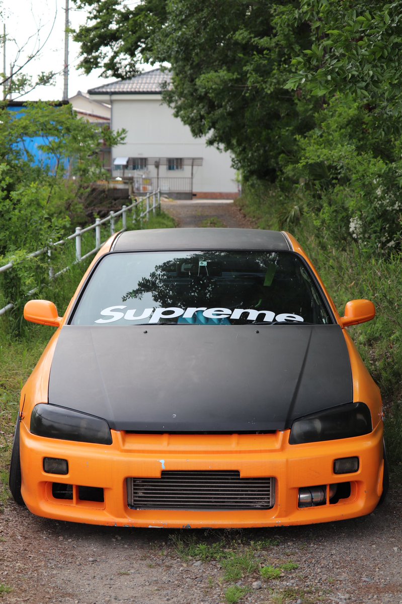 しばりょうです En Twitter Er34スカイライン売ります 車検無し 距離17万キロぐらい ドンガラ 現状エンジン掛かりません エンジンは実働です セルモーターがカチカチ音が鳴るだけなので セルモーターだと思います 色々調子悪いので部品取りとお考えください