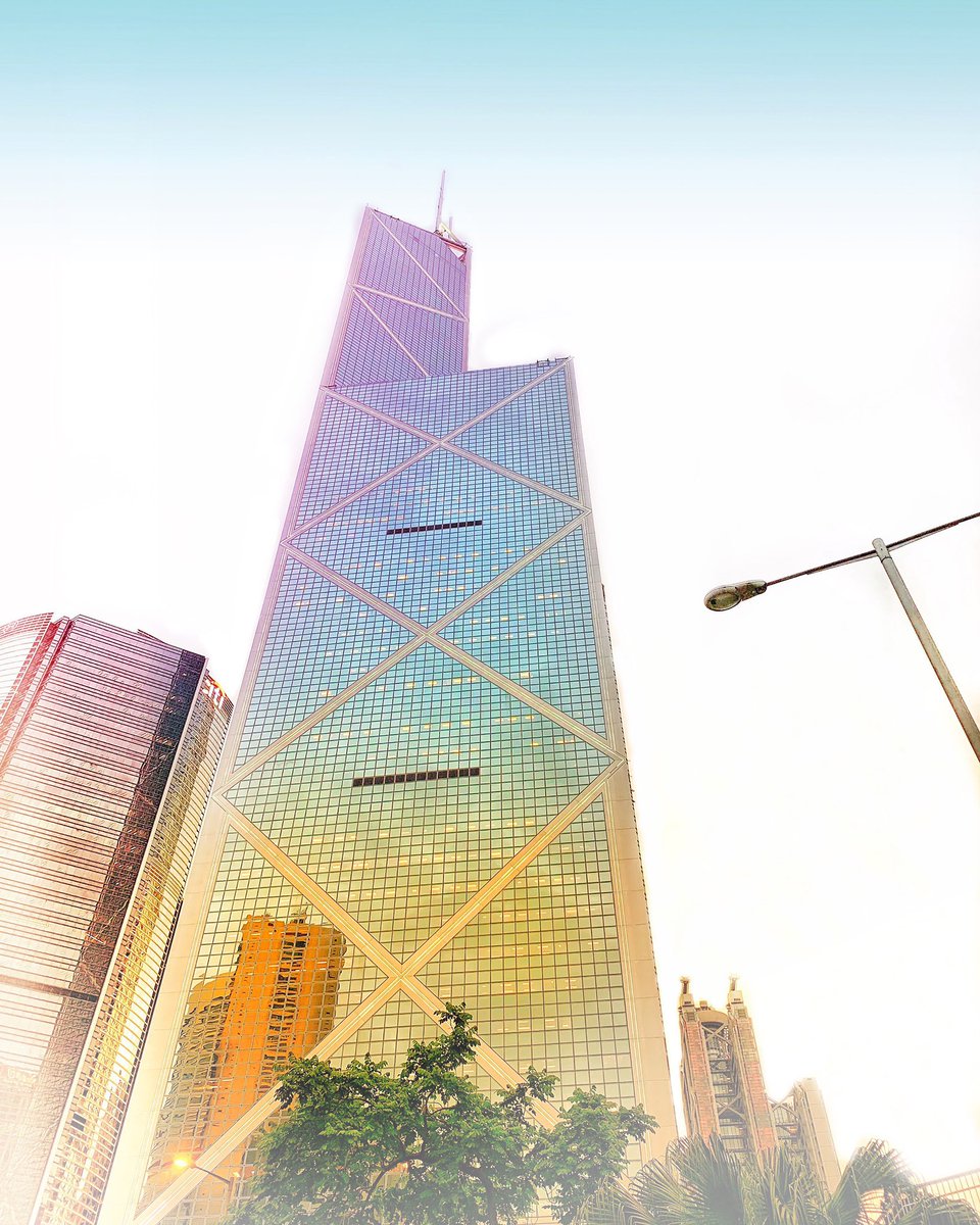 Fresh_Architect's tweet image. Hong Kong through my lens -🔘^🔘- #hongkong #architecture #candyminimal #lookingup #architecturephotography #rainbow