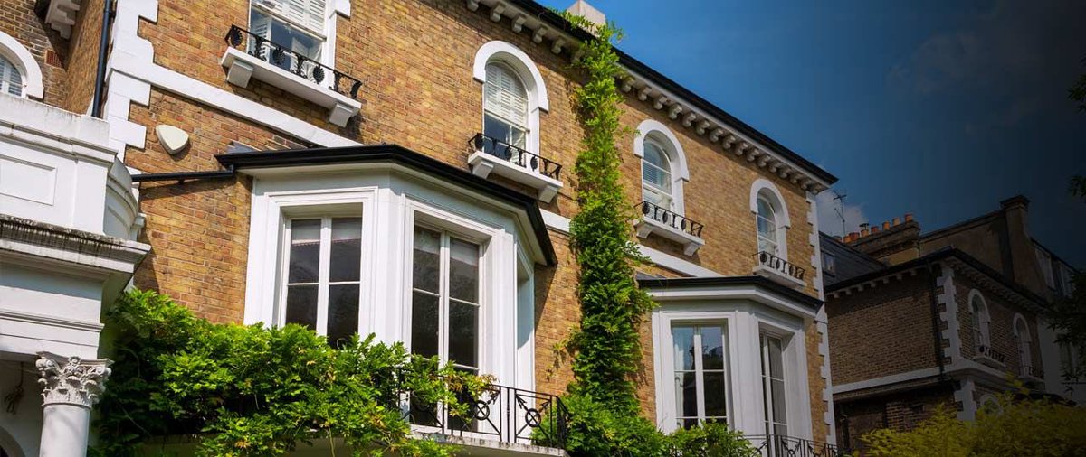 struttandparker's tweet image. Expansive windows, carved stonework, manicured landscaping... They don’t make them like they used to! Read why Victorian homes never go out of fashion in our latest #blog —&amp;gt; struttandparker.com/knowledge-and-… #architectureguide #periodhomes 🏡