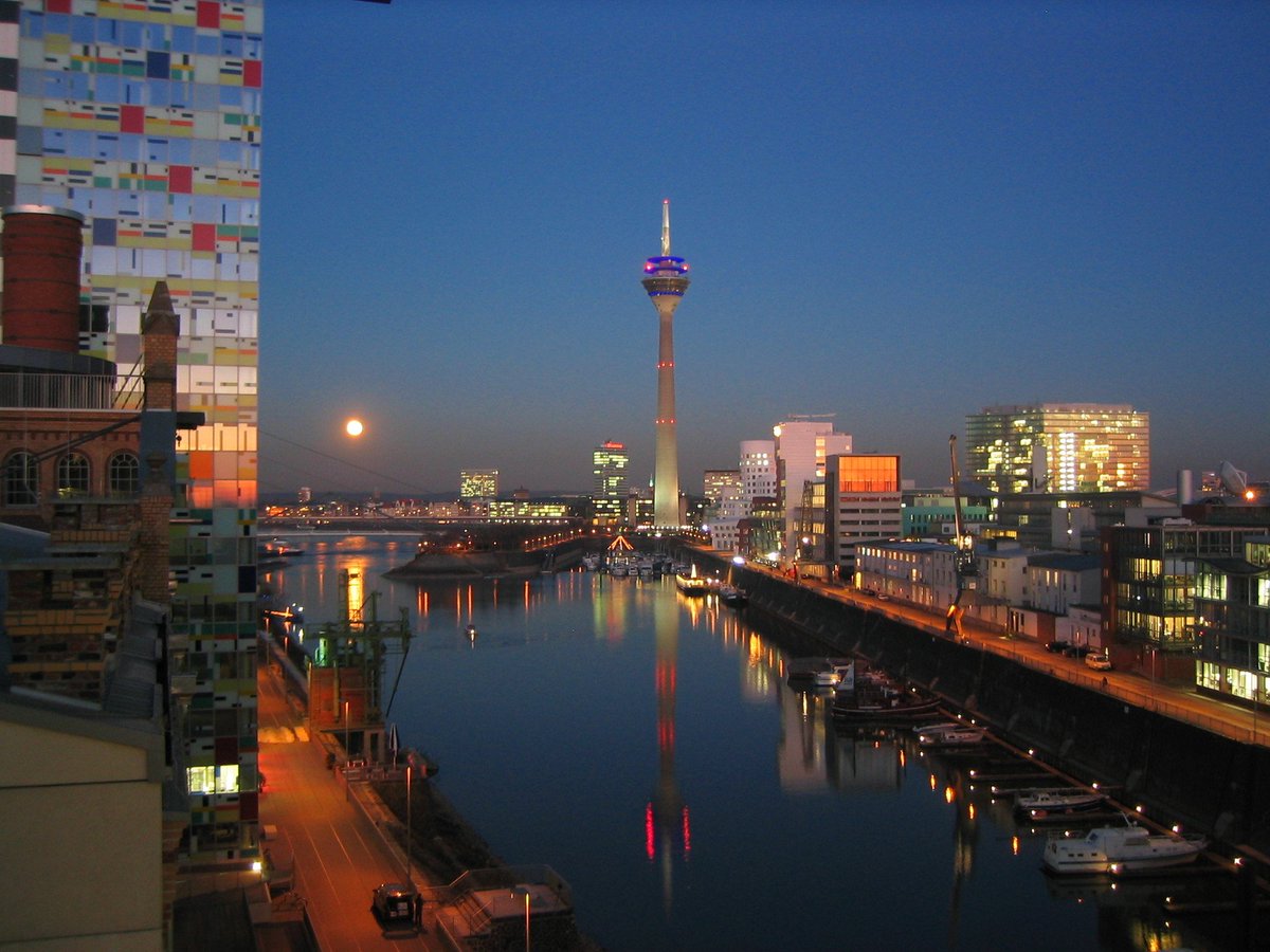 TravelbarAgency's tweet photo. TIRANE-DUSSELDORF 109 EURO
Bileta më e lirë e verës
vajtje-ardhje dt 18korrik-20gusht
042210414 / 0676538133
Rr. Mine Paze, No6, Tirane, https://t.co/aqLyK0QPhF
#tirana #dusseldorf #lowcost #travelbar #travelbaragency https://t.co/u2kexfd6n4