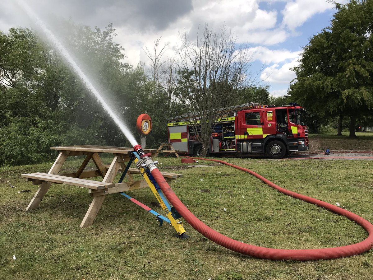 MrTedds's tweet photo. Improvise, adapt and overcome..... Using #Stabfast to create a ground monitor. #Weber https://t.co/XU3EU3hoWf