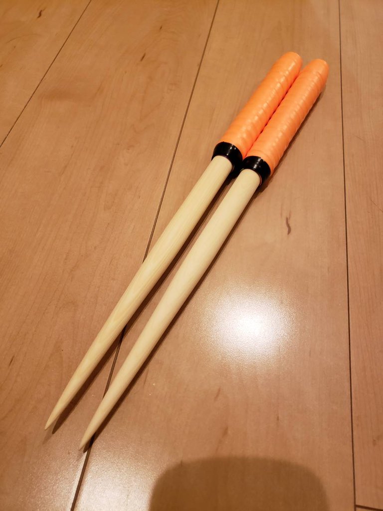teamtaketani's tweet photo. 🎁🎁🎁プレゼント企画🎁🎁🎁

日本一連打の速いチームのteam竹谷が作った連打バチ！がなんと、

‼️‼️‼️4セット‼️‼️‼️

1枚目たちお 2枚目アキ 3枚目ついたす 4枚目堅木 が作りました❕

4名に当たる大変ビッグな企画となっております❕参加しなきゃ損❕

応募方法はフォロー＆RT‼️(フォロバします！) https://t.co/vhuw7MtVIP