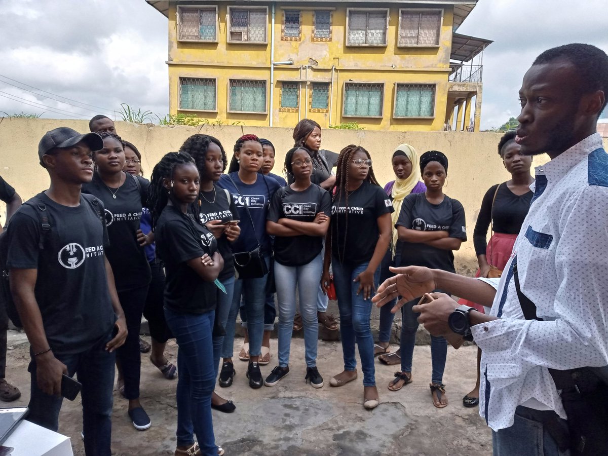 thepanaceaproj's tweet photo. The Team Briefing.
The Team leader doing a quick summary of the plans for the day!
#FACI2
#AMillionDreams
#OYIZA https://t.co/qf8JYwcZBE