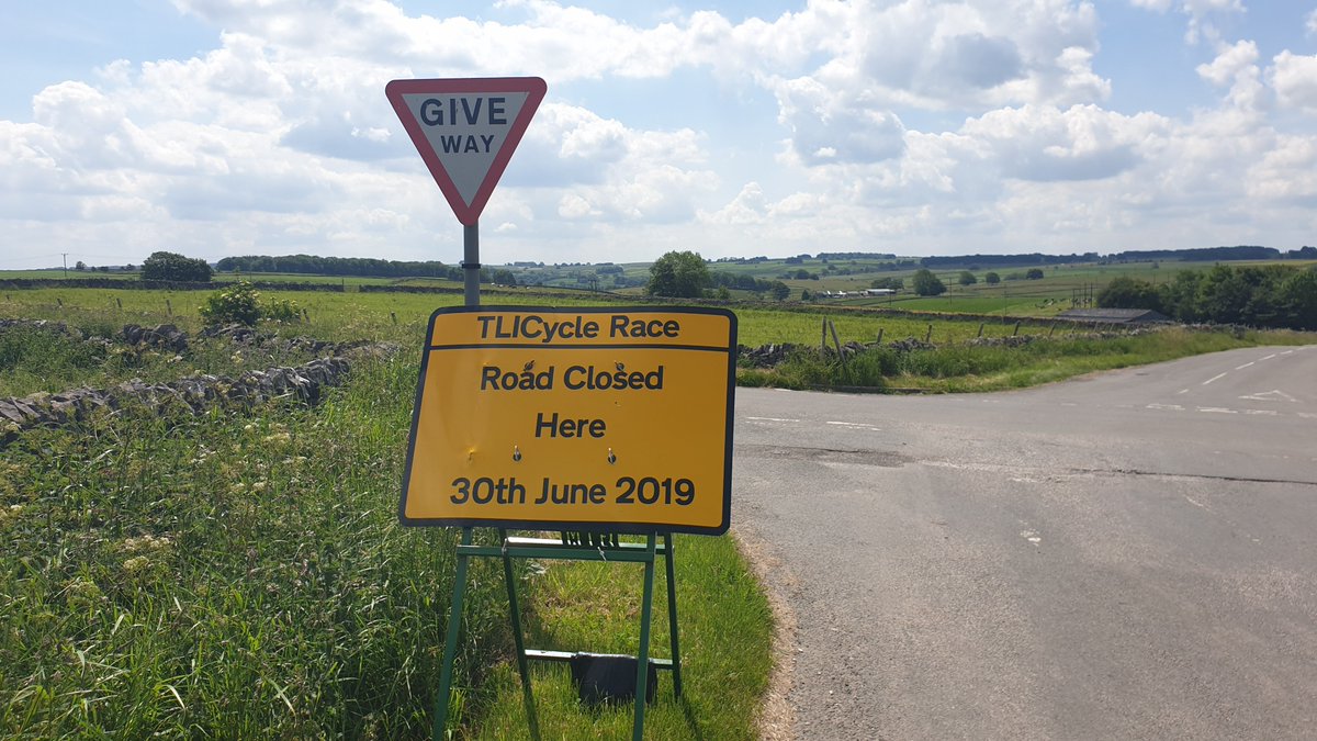 TheHPRR's tweet photo. It's getting very exciting @TLI_Cycling @clo_rider @Sharrowclub @theoutdoorcity https://t.co/F3oFGxdl2c