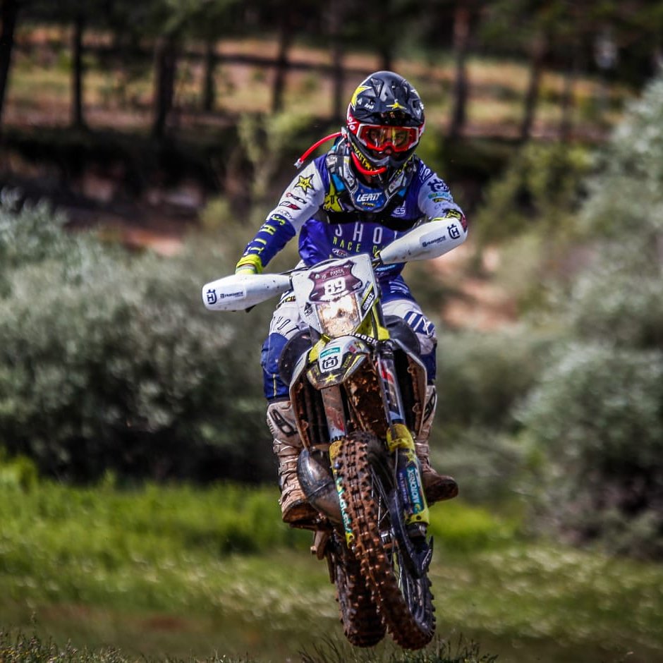 P1! Muy buen ritmo y sin fallos con ganas de mañana!
P1! GOOD RITHM WITH NO MISTAKES CAN'T WAIT FOR TOMORROW!
💪💪💪✊✊✊
#hixpaniahardenduro #hixpania @hixpania_hard_enduro
<a href="/Rockstar_Racing/">Rockstar Racing - RSR</a> <a href="/rockstarenergy/">Rockstar Energy Drink</a> @Husqvarna1903