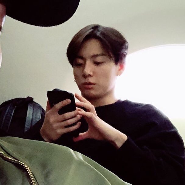 rewolrd's tweet image. 