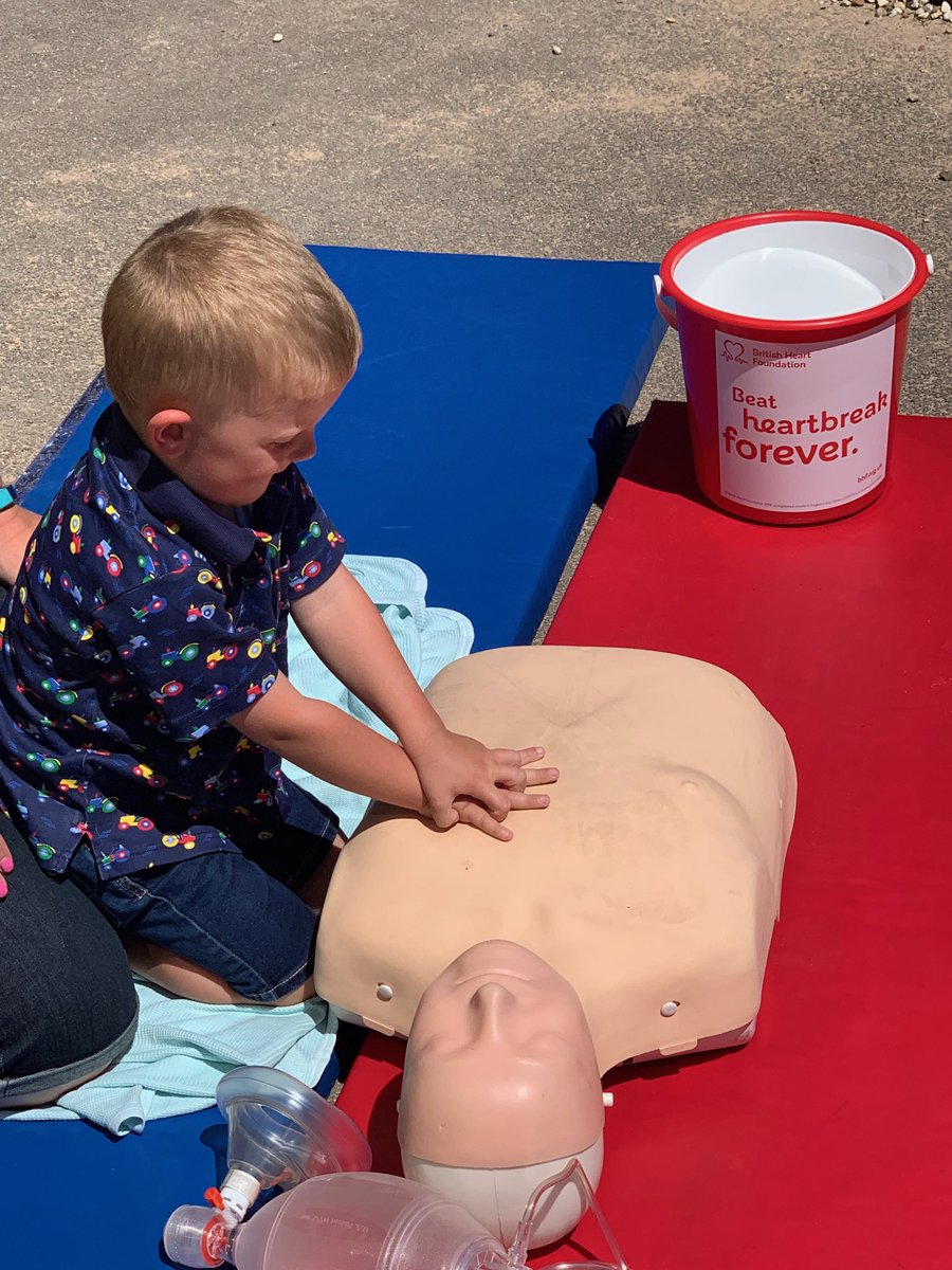 Never too young to have a go. My son having a go at CPR with ⁦@WarwickBhf_FR⁩ at Bishop’s Itchington Primary School.