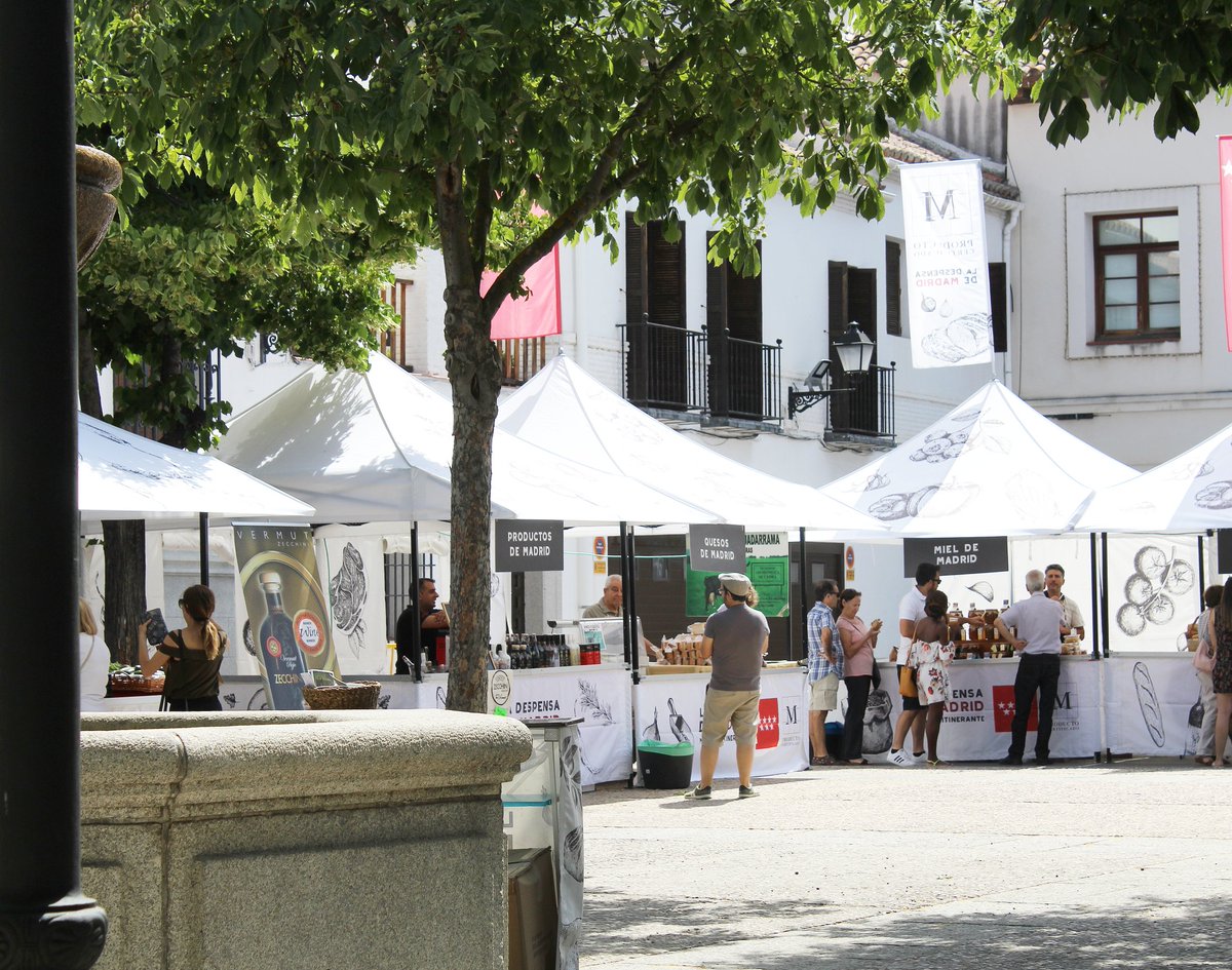 MadridCalidad's tweet photo. Recuerda que hoy es día de ir al #mercado y tu nevera te pide a gritos buenos #alimentos. Estamos en #VillaviciosaDeOdón con la #DespensaDeMadrid para que puedas hacer la compra. 

#sabado #Madrid #Mercado #Gastronomía #Foodie @Aytovilladeodon https://t.co/5wkSnh7ZcG