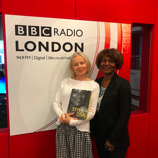 StyleInMyDNA's tweet photo. “These pictures and information between the covers of the book are absolutely fascinating!” @middleagedminx on her @BBCRadioLondon show interview on yesterdays show https://t.co/W5zE1oaV3Y … and jump to  2:35:00min 😃 #WindrushDay #Windrush #HappyWindrushDay  #fashionhistory https://t.co/pewyAcVgi2