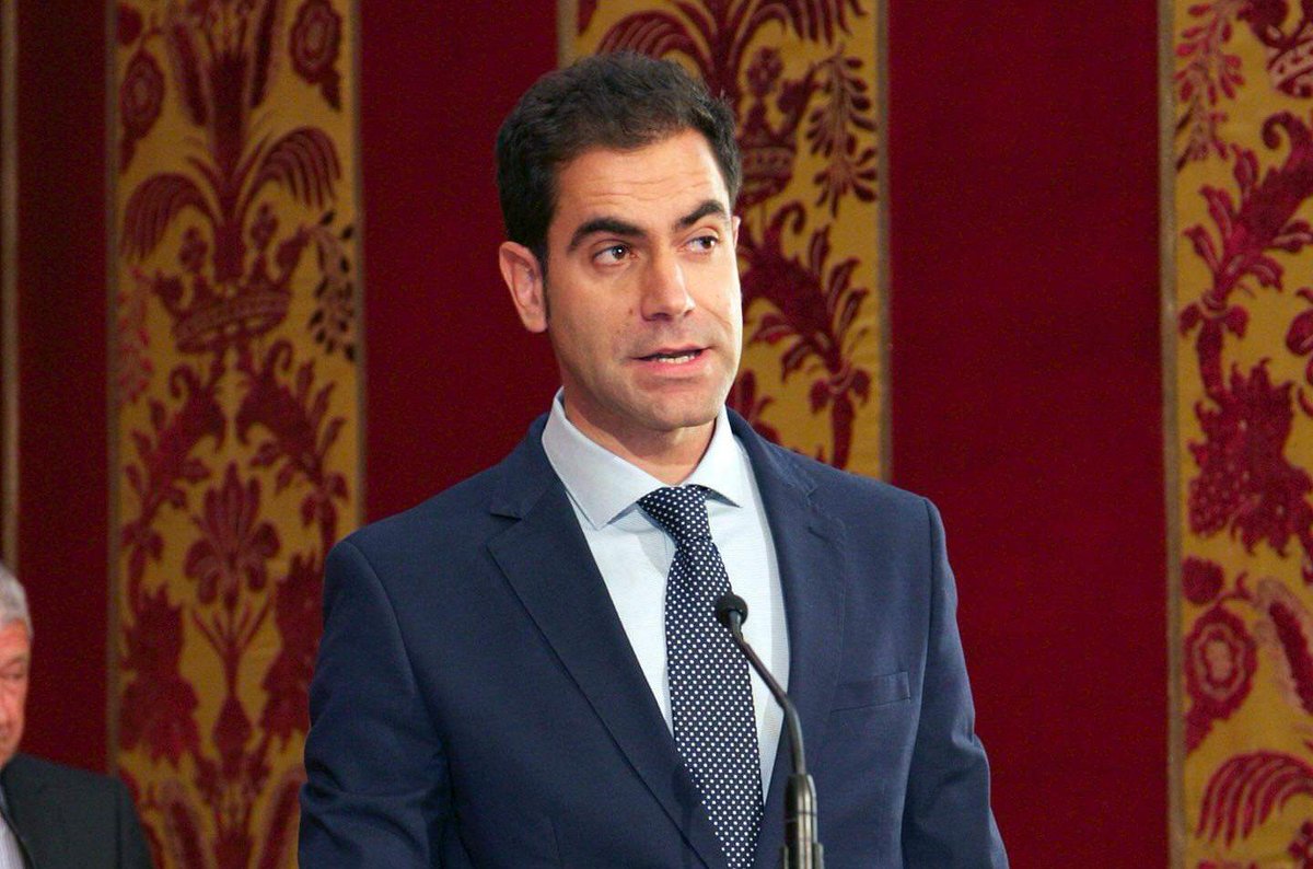 MZapataDavid's tweet photo. Me alegra que @JulioComendador se postule para representar a #Ciudadanos en la Diputación de Toledo.

No sólo le avalan su trabajo, compromiso y valores, también le avalan 3/5 de los Concejales y el propio partido.

No hay más opciones.

Estoy contigo, Julio. Estamos contigo. https://t.co/yZeHrfYDIg