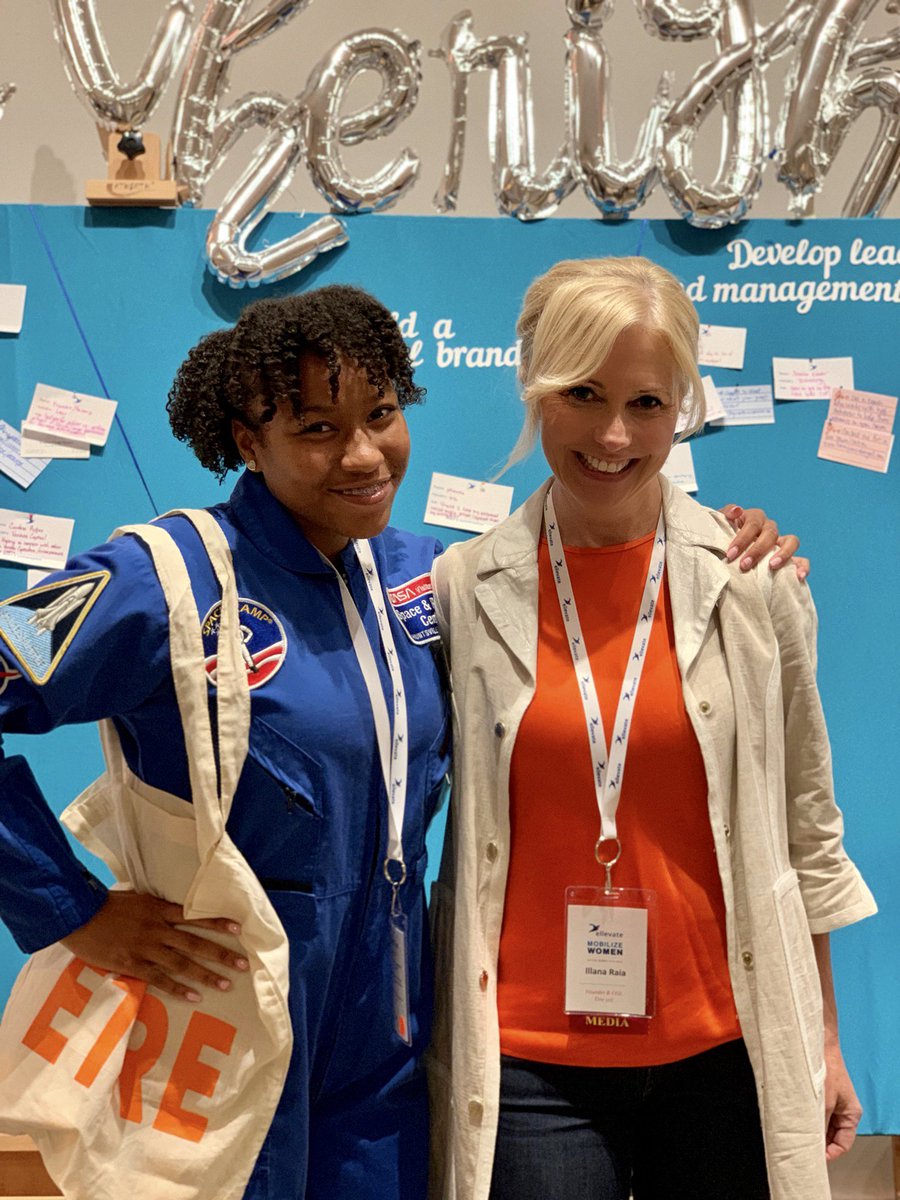 Etregirls's tweet image. Our founder with @astrostarbright at the NYC @EllevateNtwk #MobilizeWomen Summit - right after her incredible panel with @girlscoutsnyc CEO @MeridithMaskara &amp;amp; the @robotsrfun2 founders! Love seeing our friends on stage! An inspiring day...stay tuned for more details! #GirlsInSTEM