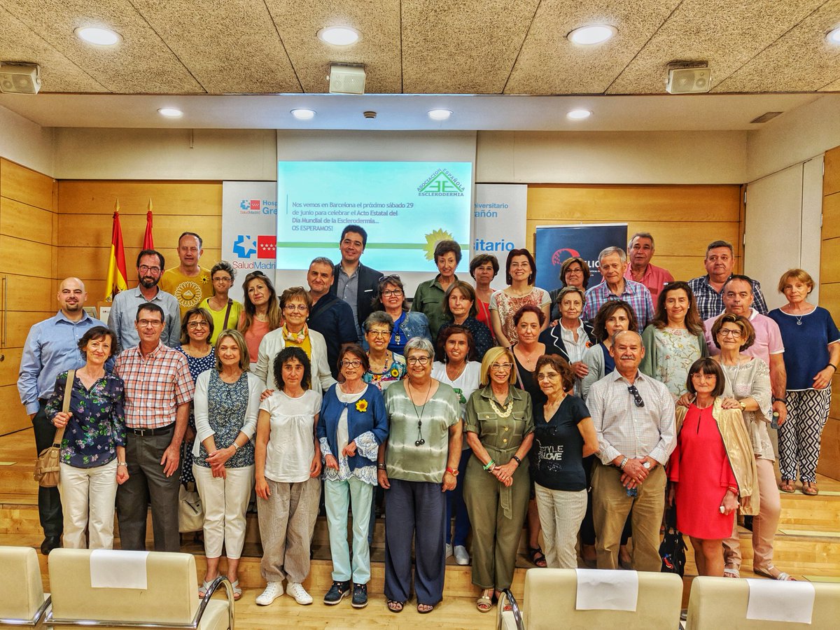 DrJuanOvalles's tweet image. 🎓Educational day for patients by the Spanish #Scleroderma Association @AEEsclerodermia
👉🏻Interesting conversation: patients, psychologists and rheumatologists.
👉🏻Understanding the disease better and increasing social awareness. #KnowScleroderma #WorldSclerodermaDay #Sclerosmile