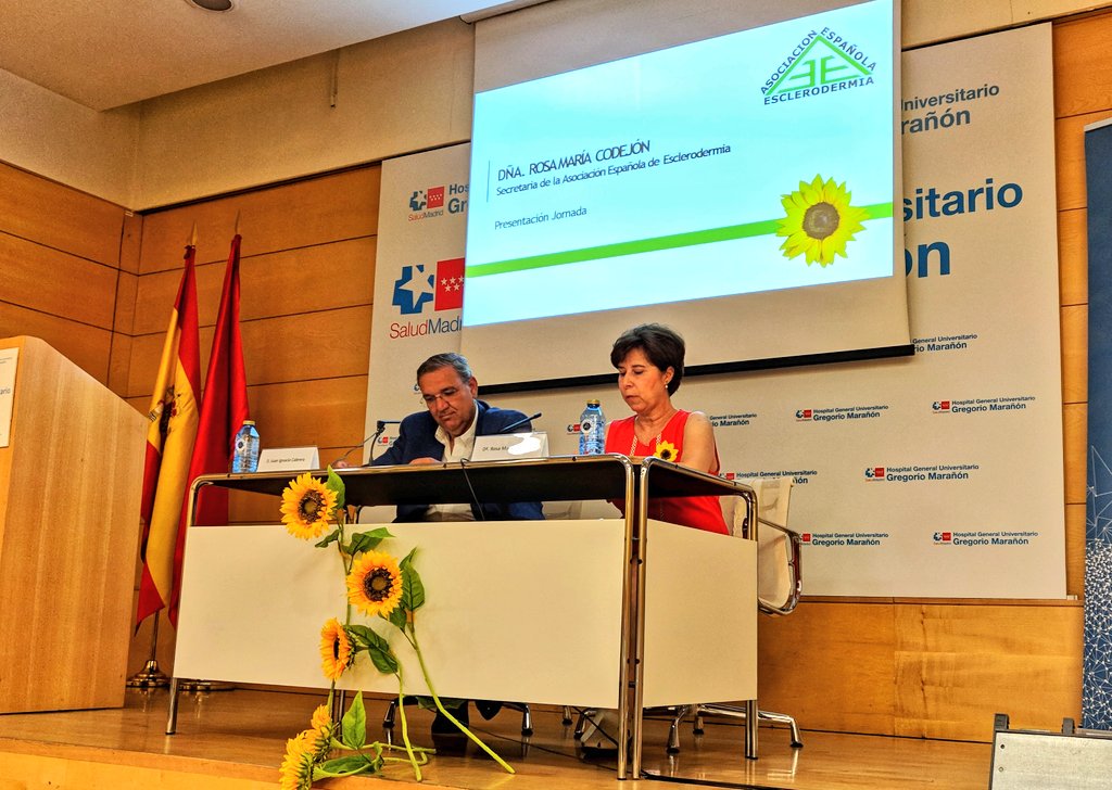 DrJuanOvalles's tweet image. 🎓Educational day for patients by the Spanish #Scleroderma Association @AEEsclerodermia
👉🏻Interesting conversation: patients, psychologists and rheumatologists.
👉🏻Understanding the disease better and increasing social awareness. #KnowScleroderma #WorldSclerodermaDay #Sclerosmile
