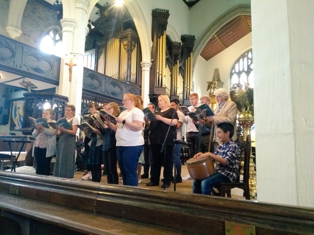 Just opened 'A Celebration Of Us' performance at Huddersfield parish church. Performers of all cultures are joining together here until just after 2pm.
#MoreInCommon #kirkleeswelcomes