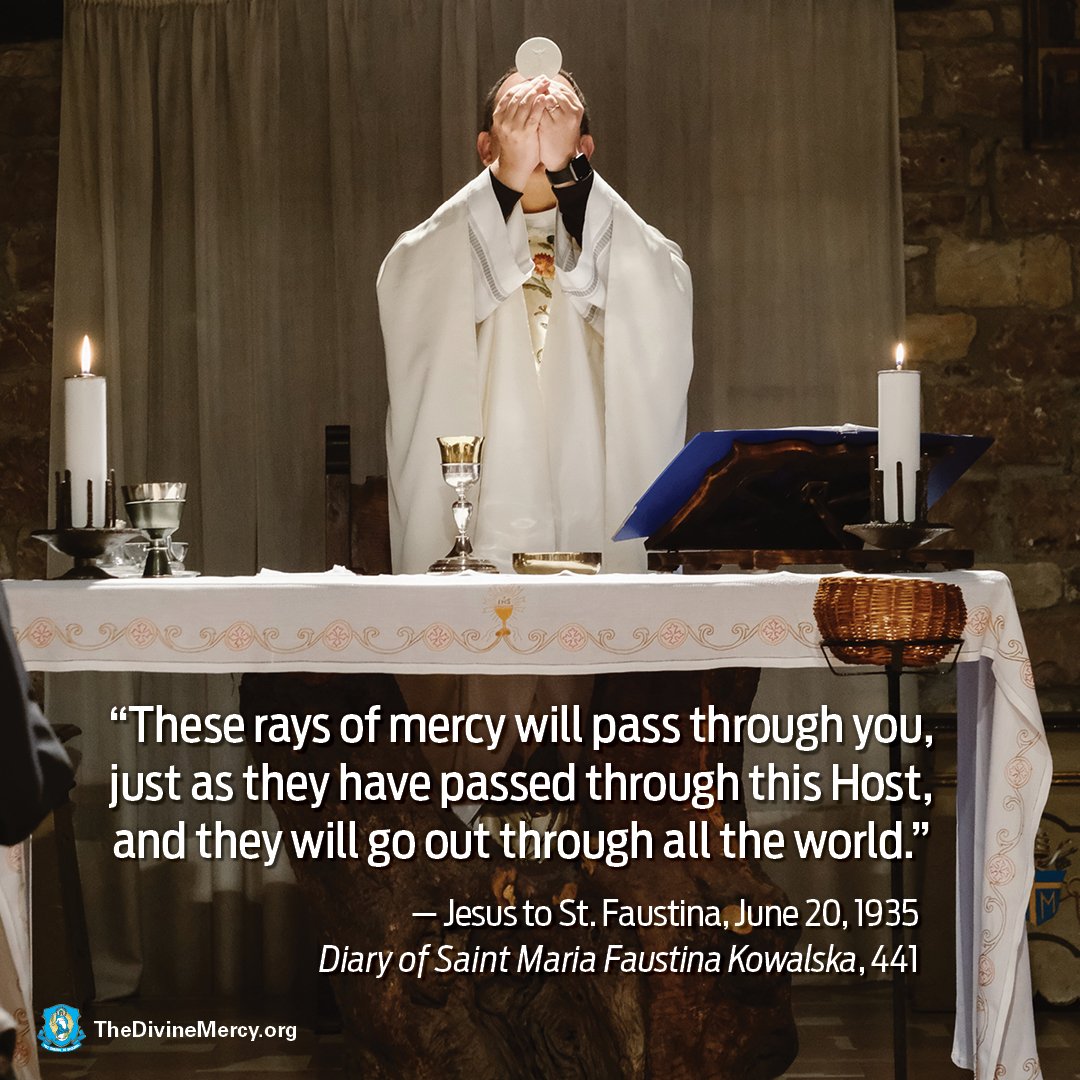 DivineMercy's tweet image. Allow Jesus' rays of mercy to pass through you to others. #DivineMercy #BeMerciful