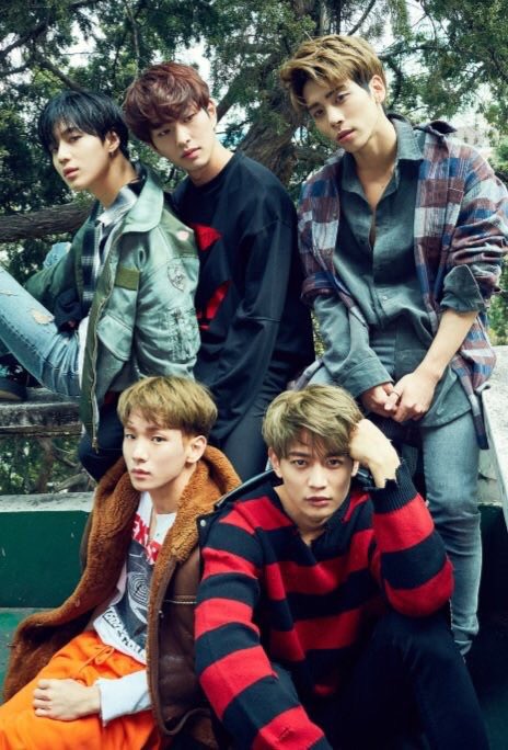 Shineeの拾い画像bot Swj Shinee Japandebut 8th Anniversary 早いですねぇ もう8年 変わらず大好きです あなたたちは私の誇りです 愛しい5人 Shinee Shineeの拾い画像bot Swj Shinee Japandebut 8th Anniversary 早いですねぇ もう8年 変わらず大好きです あなたたちは私の誇りです 愛しい5人 Shinee