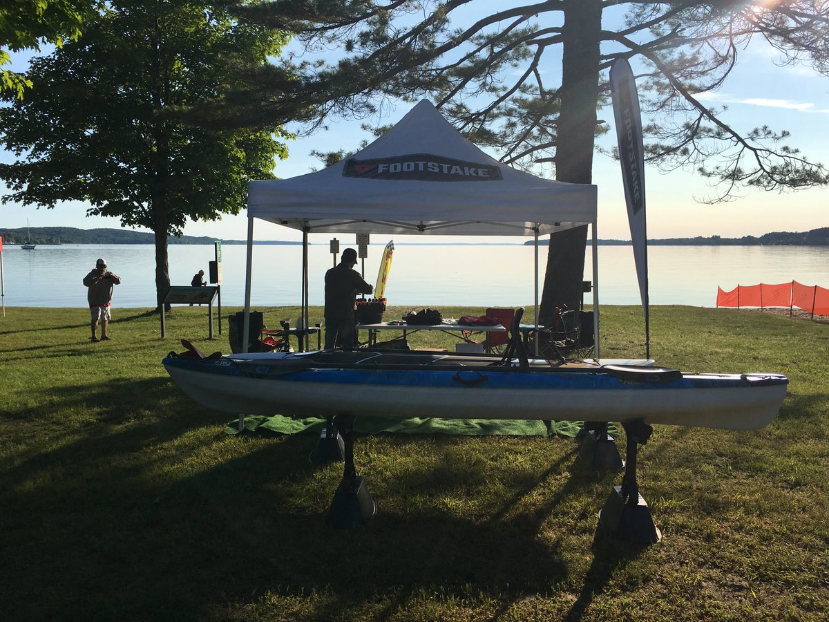 The sun is up and so are the paddleboards on a #Footstake stand! Come check us out today at the 45th Parallel Paddle Festival in Suttons Bay, Mi. Give your boat a lift and see what the fuss is about!

#SUP #KAYAK #SUTTONSBAY