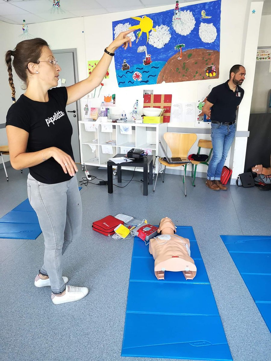 UDPS35's tweet photo. Formation Gestes qui Sauvent ce matin.
Les stagiaires sont attentifs!!!
#udps35 #gqs #premierssecours #anps https://t.co/z7vZvbRy6j