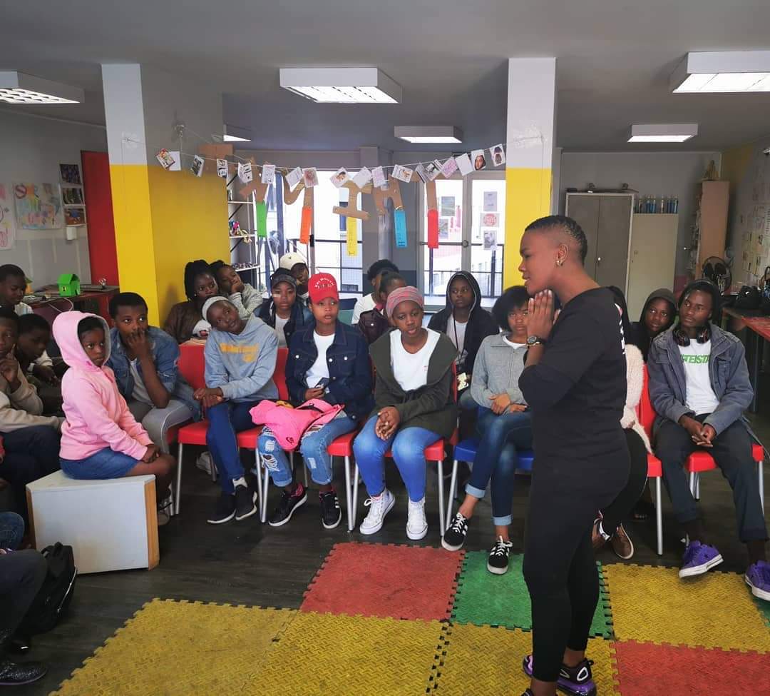 sosovanderru's tweet photo. Spent the afternoon with these beautiful beings today at Skateistan SA ❤️ Thank you so much Vuyo for trusting me with your kids and for being such a blessing to them sisi 🙏🏿
#CatchADream #SosoRungquProductions
@ Skateistan South Africa https://t.co/J32vppl2YT