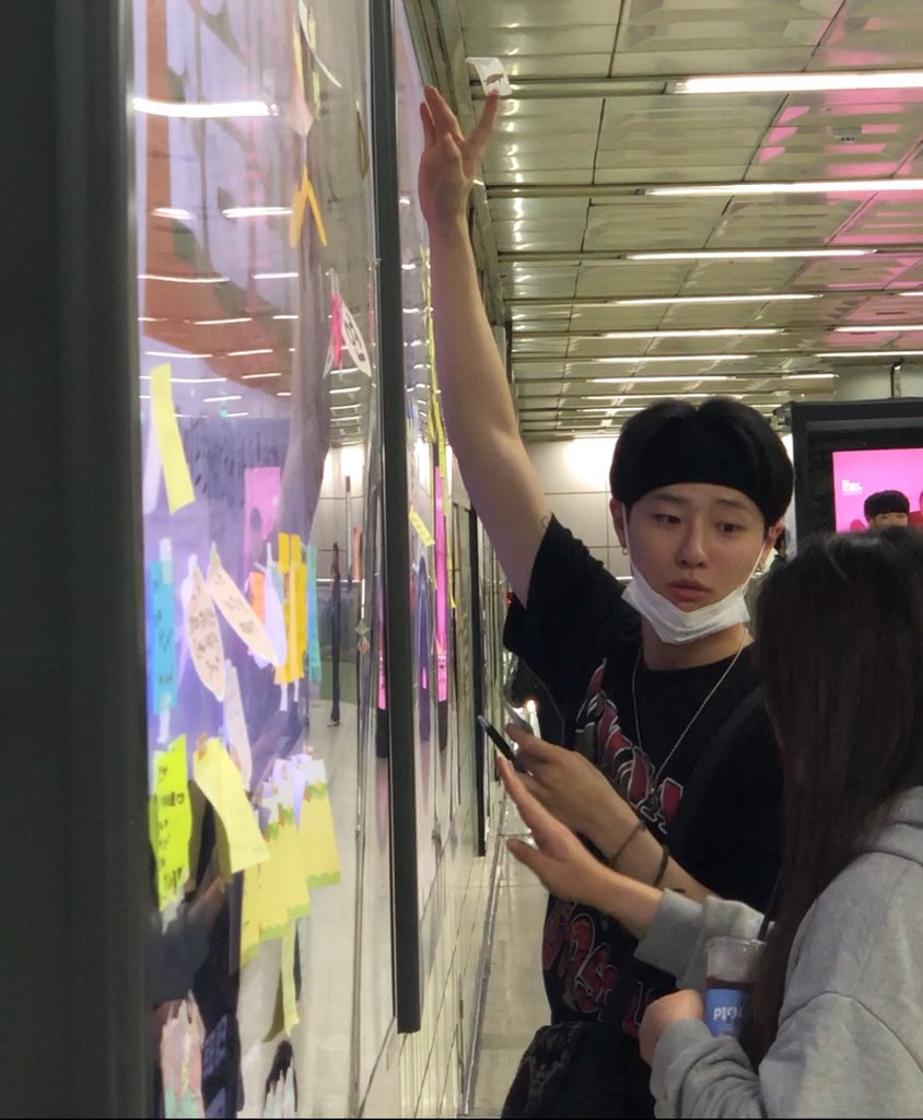 190622 Seungyoun at konkuk university station [a Thread of photos]